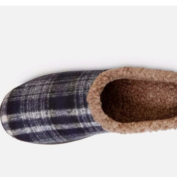 Isotoner Navy Blue Plaid Men's Slippers - Picture 7 of 7